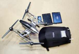 Telefónica presenta la primera red móvil LTE completa con un peso de tan sólo 40 gramos Telefónica presenta la primera red móvil LTE completa con un peso de tan sólo 40 gramos