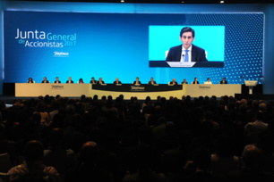 La Junta General de Accionistas de Telefónica aprueba la distribución de un dividendo de 0,40 euros por acción en efectivo para 2017 La Junta General de Accionistas de Telefónica aprueba la distribución de un dividendo de 0,40 euros por acción en efectivo para 2017