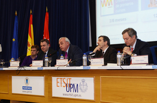 De izquierda a derecha: Salvador Pérez, head of Technology dissemination de Telefónica I+D; Guillermo Cisneros, director de la ETSIT-UPM; Javier Uceda, rector de la UPM; Luis Miguel Gilpérez, presidente de Telefónica España y Adrián García Nevado, director general de Territorio Centro de Telefónica España. De izquierda a derecha: Salvador Pérez, head of Technology dissemination de Telefónica I+D; Guillermo Cisneros, director de la ETSIT-UPM; Javier Uceda, rector de la UPM; Luis Miguel Gilpérez, presidente de Telefónica España y Adrián García Nevado, director general de Territorio Centro de Telefónica España.