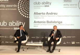 En la imagen Antoni Ballabriga (a la izquierda), director Global de Responsabilidad y Reputación Corporativas de BBVA y Alberto Andreu, director de Reputación y Responsabilidad Corporativas de Telefónica. En la imagen Antoni Ballabriga (a la izquierda), director Global de Responsabilidad y Reputación Corporativas de BBVA y Alberto Andreu, director de Reputación y Responsabilidad Corporativas de Telefónica.