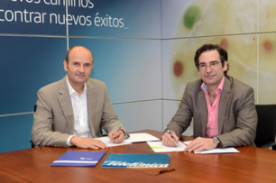 En la imagen de izquierda a derecha: David del Val, CEO de Telefónica I+D e Ignacio Pérez Dolset, CEO y fundador de U-tad. En la imagen de izquierda a derecha: David del Val, CEO de Telefónica I+D e Ignacio Pérez Dolset, CEO y fundador de U-tad.