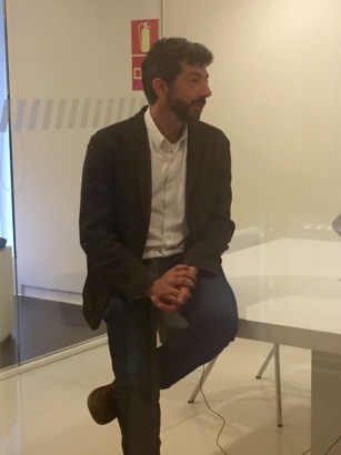 Alberto Rodríguez (cineasta): “La Peste parece una historia de detectives pero es una historia sobre conflictos de poder, política y religión” Alberto Rodríguez (cineasta): “La Peste parece una historia de detectives pero es una historia sobre conflictos de poder, política y religión”