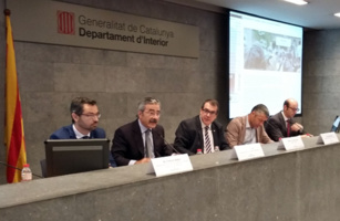 Interior, Trabajo, Asuntos Sociales y Familia, y Telefónica facilitaran el acceso al teléfono de emergencias 112 a los refugiados, a través de una app móvil Interior, Trabajo, Asuntos Sociales y Familia, y Telefónica facilitaran el acceso al teléfono de emergencias 112 a los refugiados, a través de una app móvil